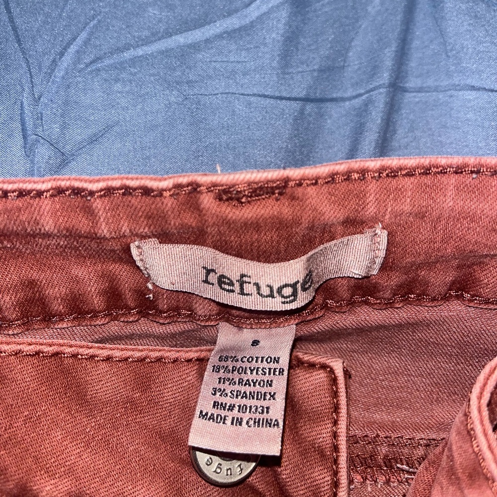 Refuge Ripped Jeans - Picture 2 of 4